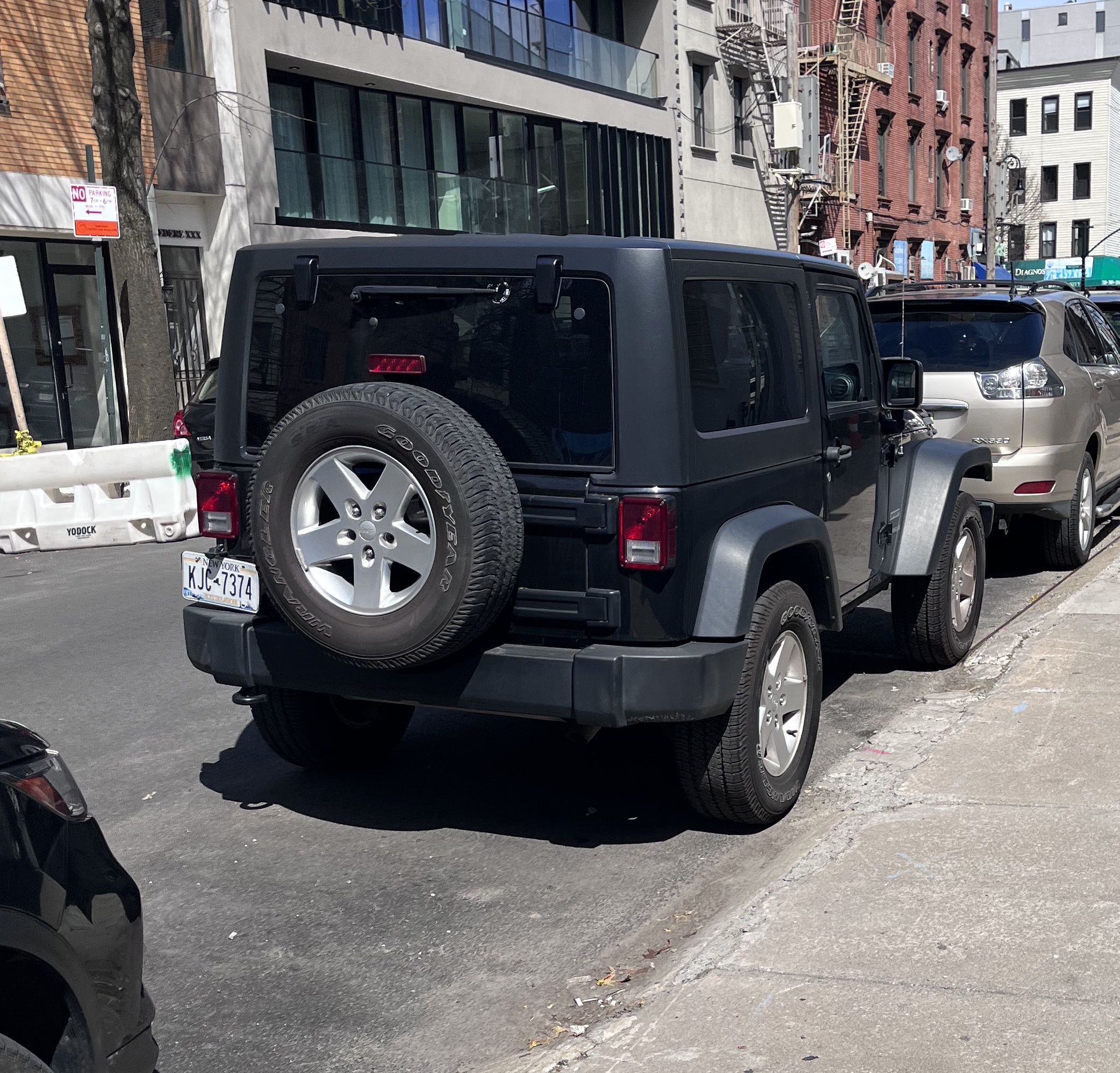 jeepback.jpg