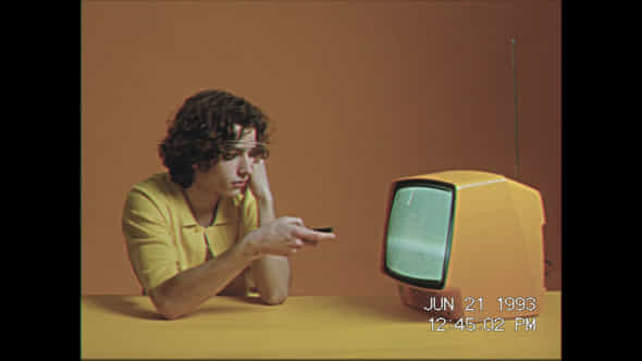 59497930-realistic-retro.jpg